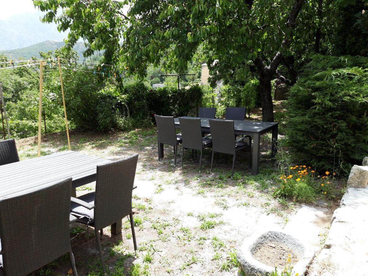 Casa Franceschi Bed & Breakfast Pioggiola Екстериор снимка